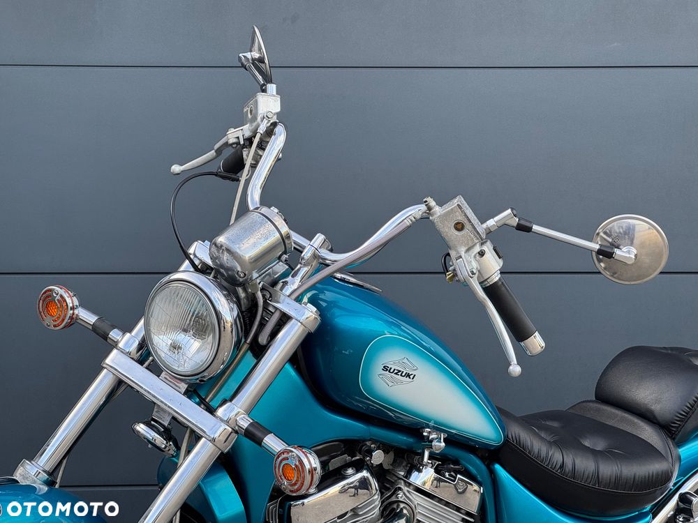 Suzuki Intruder - 19