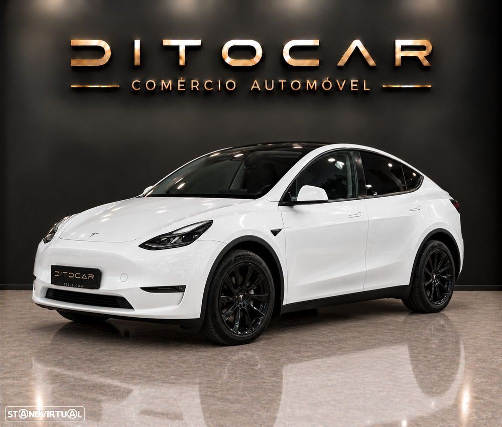 Tesla Model Y 2023 photo 2