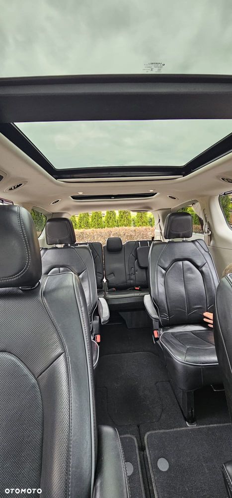 Chrysler Pacifica - 21