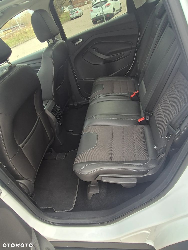 Ford Kuga 2.0 TDCi 4x4 Titanium - 19