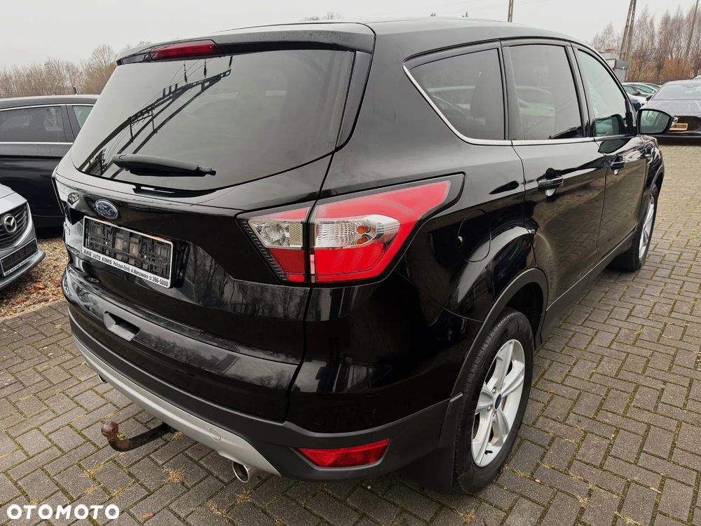 Ford Kuga 2.0 TDCi 4x2 Titanium - 4