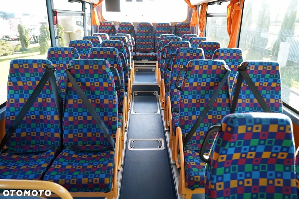 Irisbus RECREO / EURO5 / SPROWADZONY / MANUAL / - 36