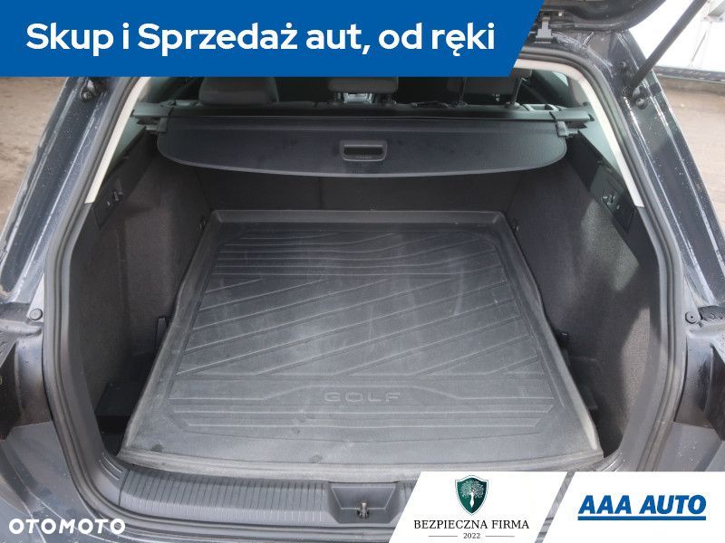 Volkswagen Golf - 14