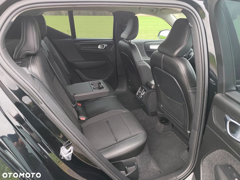 Volvo XC 40 T3 Momentum - 28