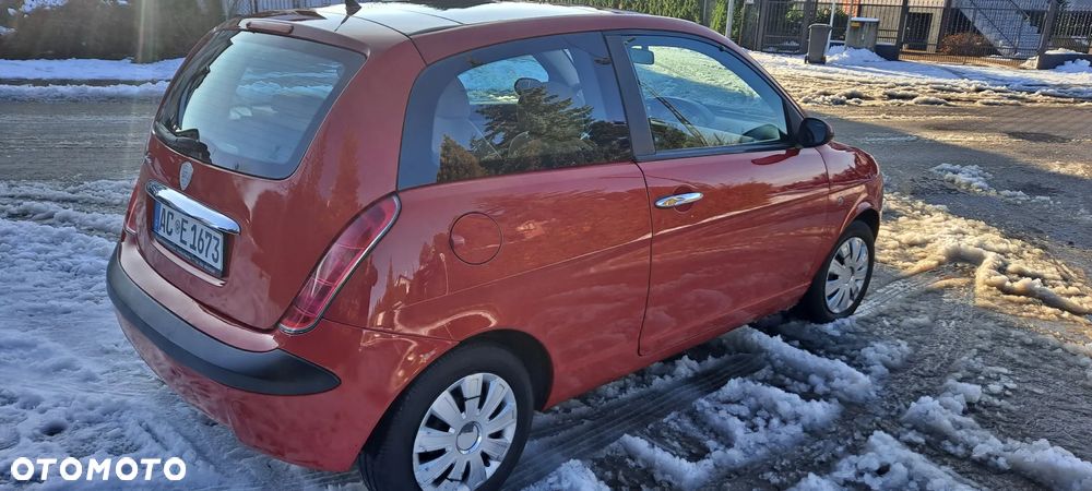 Lancia Ypsilon Y 1.4 16v Automatik Platino - 18