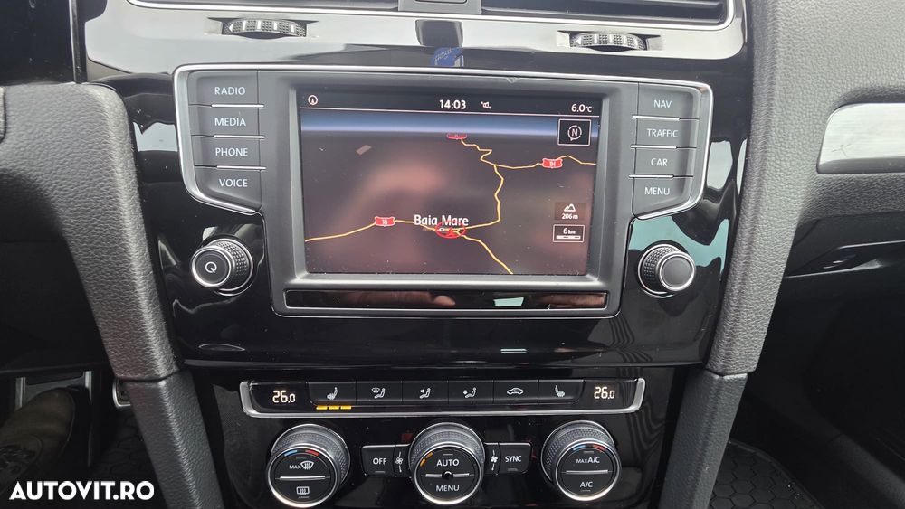 Volkswagen Golf 2.0 TDI Highline - 5