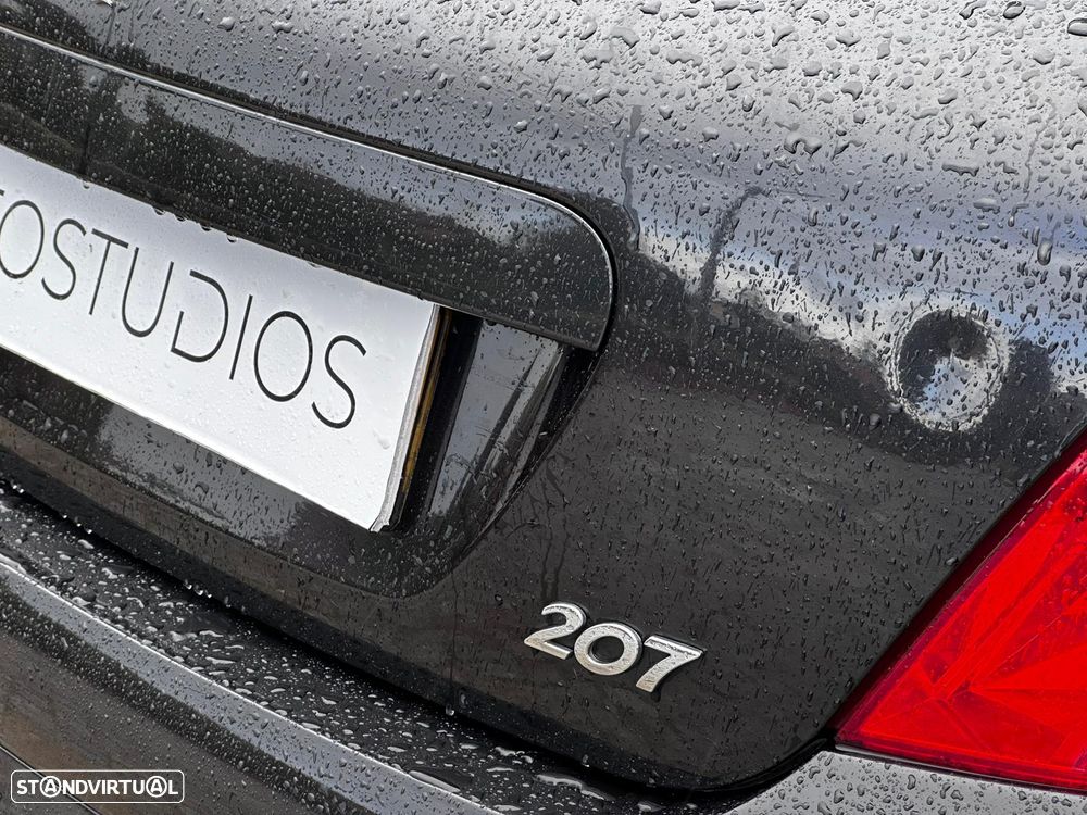 Peugeot 207 1.4 16V Active - 17