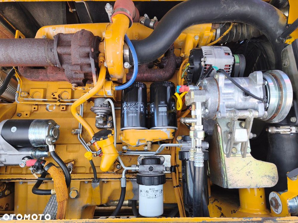 Caterpillar M318C - 11