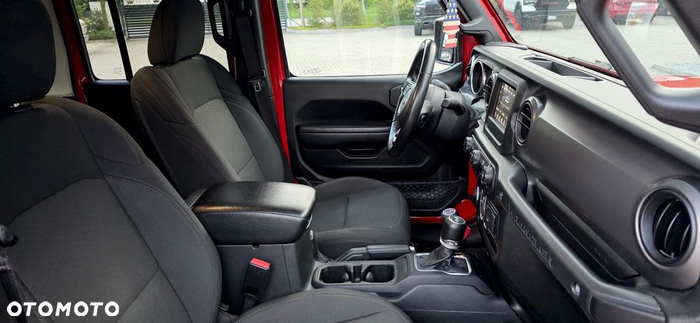 Jeep Wrangler Unlimited GME 2.0 Turbo Sport - 18
