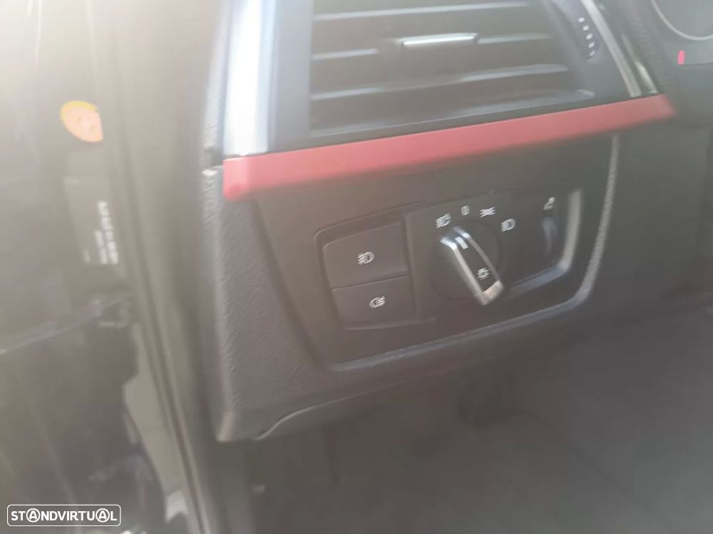 BMW 320 d Aut. Sport Line - 21