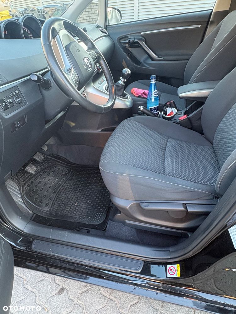 Toyota Verso 2.0 D-4D 5-Sitzer Executive - 16