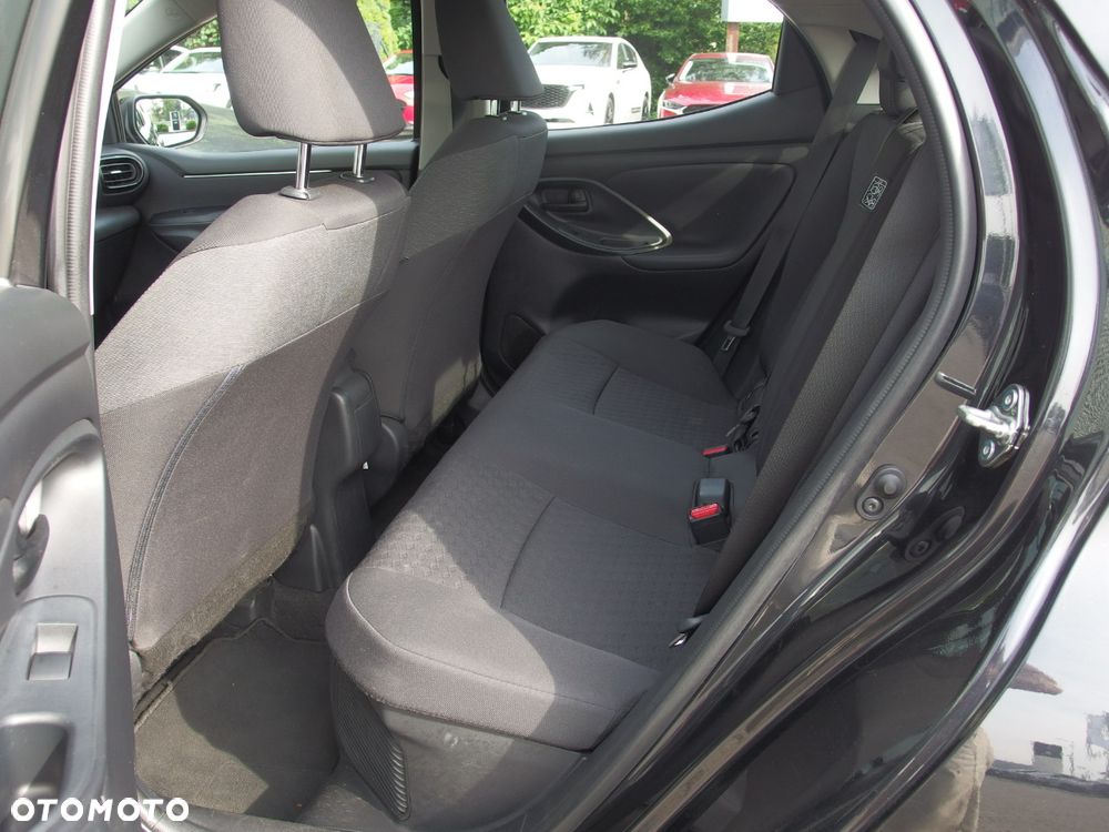 Mazda 2 Hybrid - 11