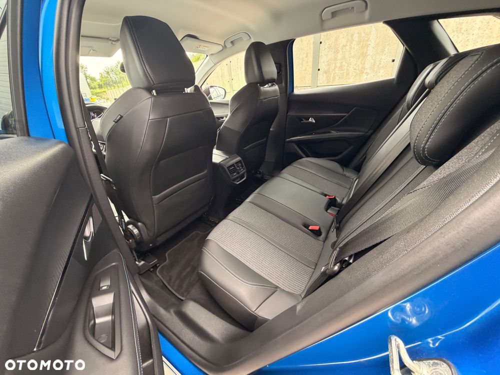 Peugeot 3008 BlueHDi 130 Stop & Start EAT8 Allure Pack - 11