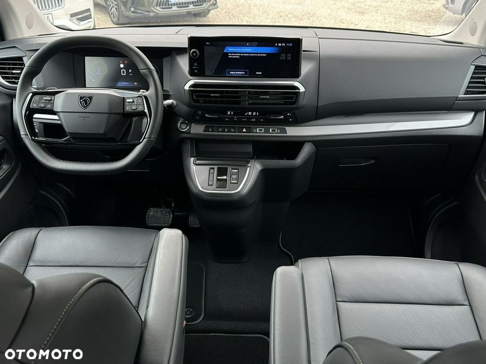 Peugeot Traveller - 24