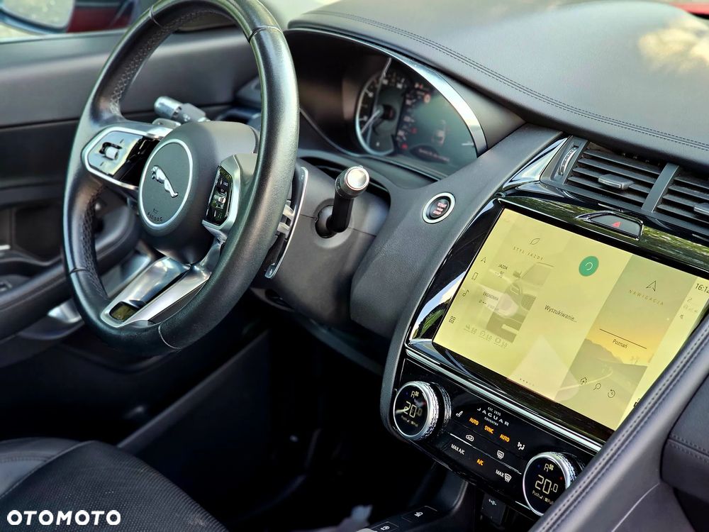 Jaguar E-Pace 1.5 P160 mHEV S - 19