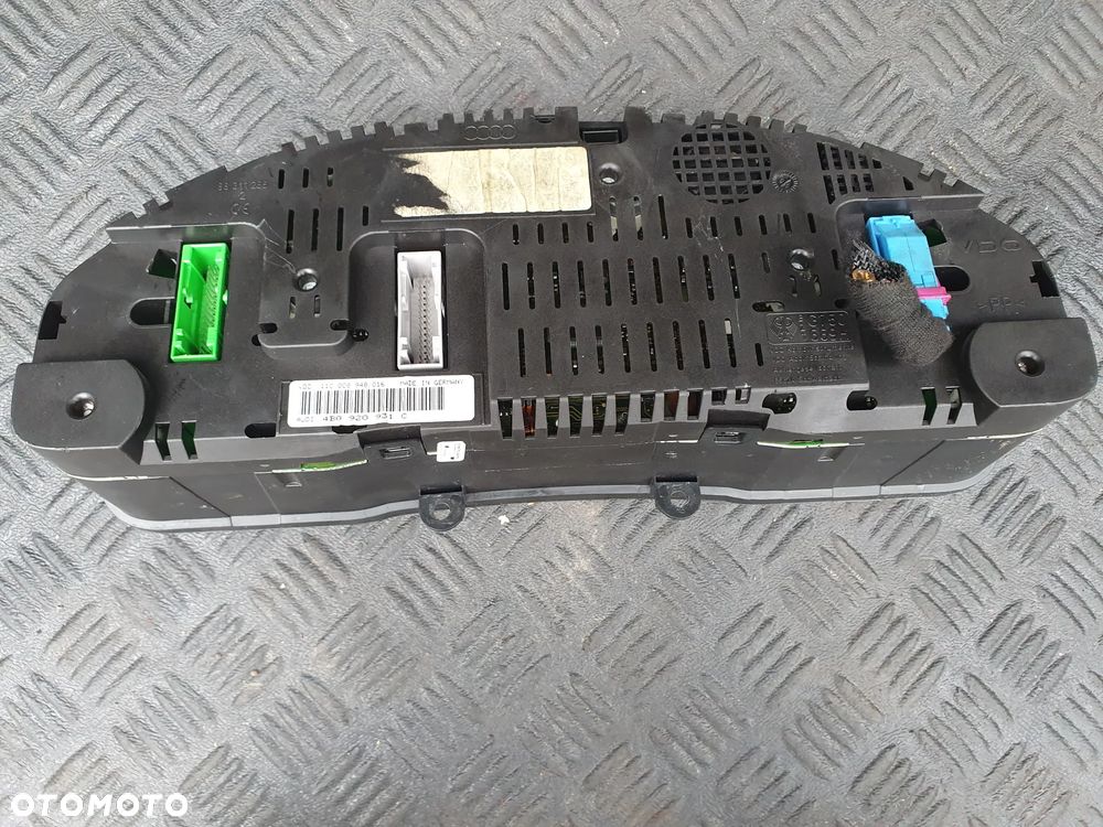Licznik Audi A6 C5 2.4 V6 4B0920931C  EUROPA - 4