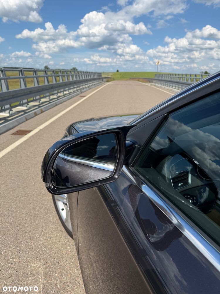 Audi A4 Avant 2.0 TDI - 8