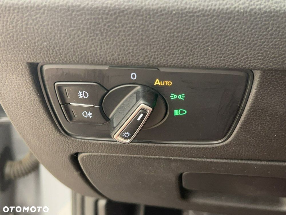 Volkswagen Passat - 26