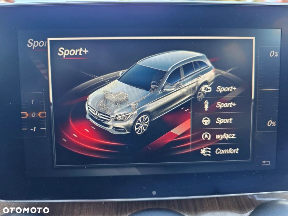 Mercedes-Benz Klasa C 200 7G-TRONIC Exclusive - 33