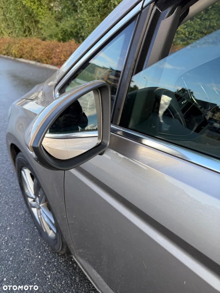Volkswagen Touran - 6