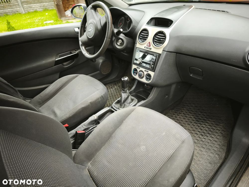 Opel Corsa 1.2 16V Essentia - 5