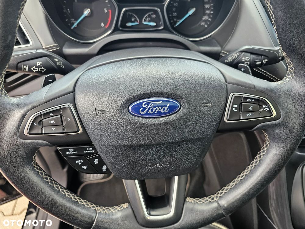Ford Kuga 2.0 TDCi 4x4 Vignale - 18