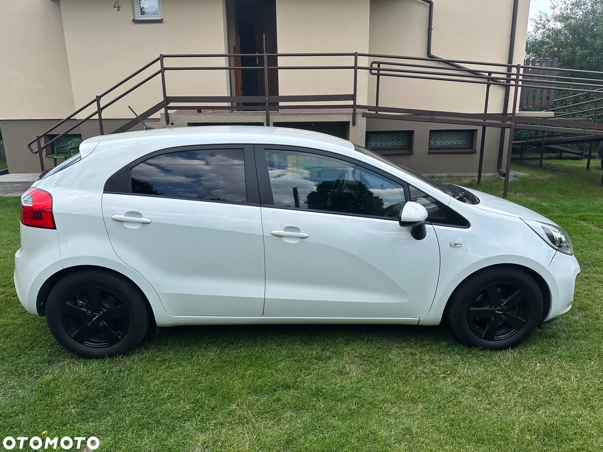 Kia Rio - 5