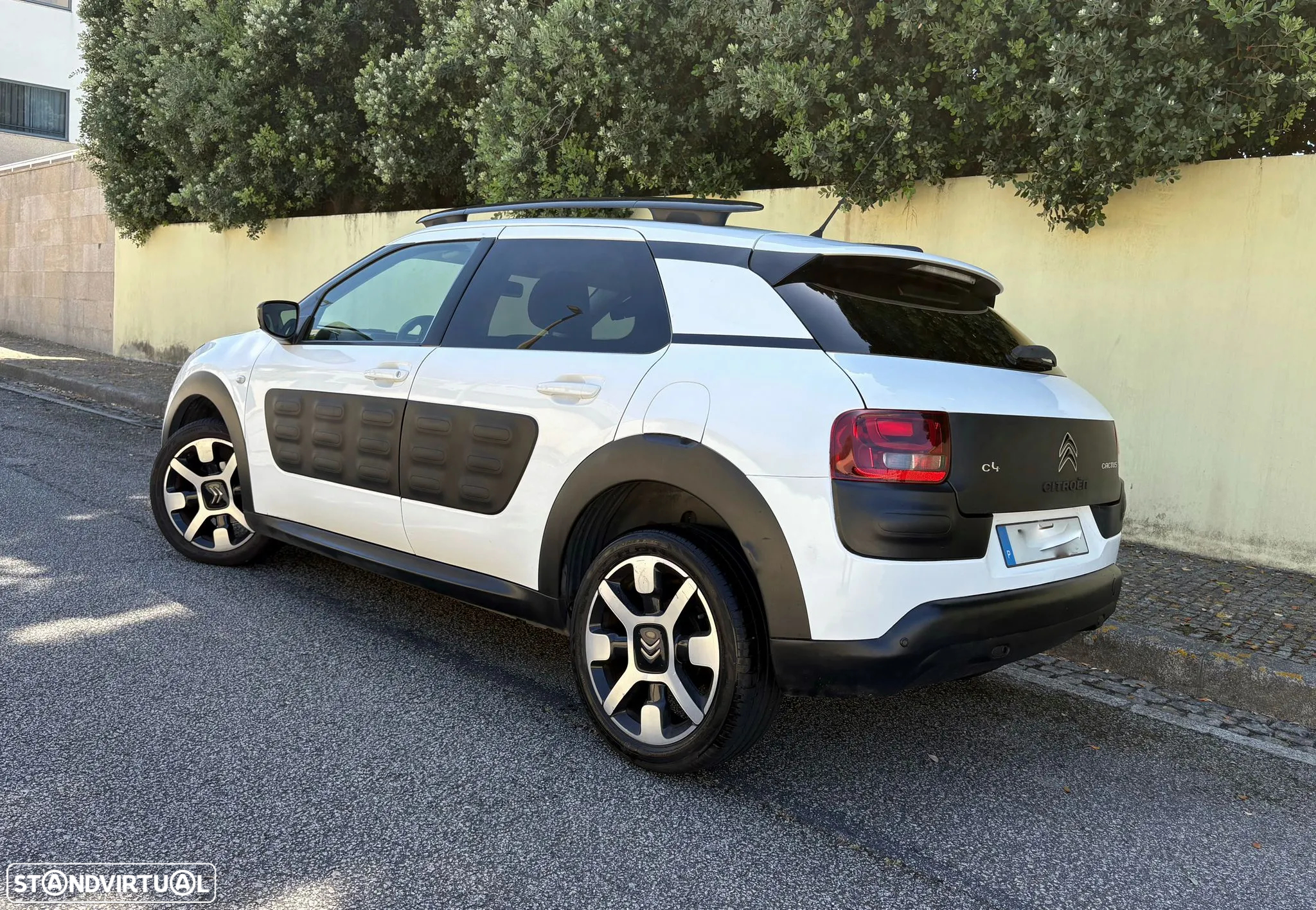 Citroën C4 Cactus 1.6 e-HDi Shine ETG6 - 18