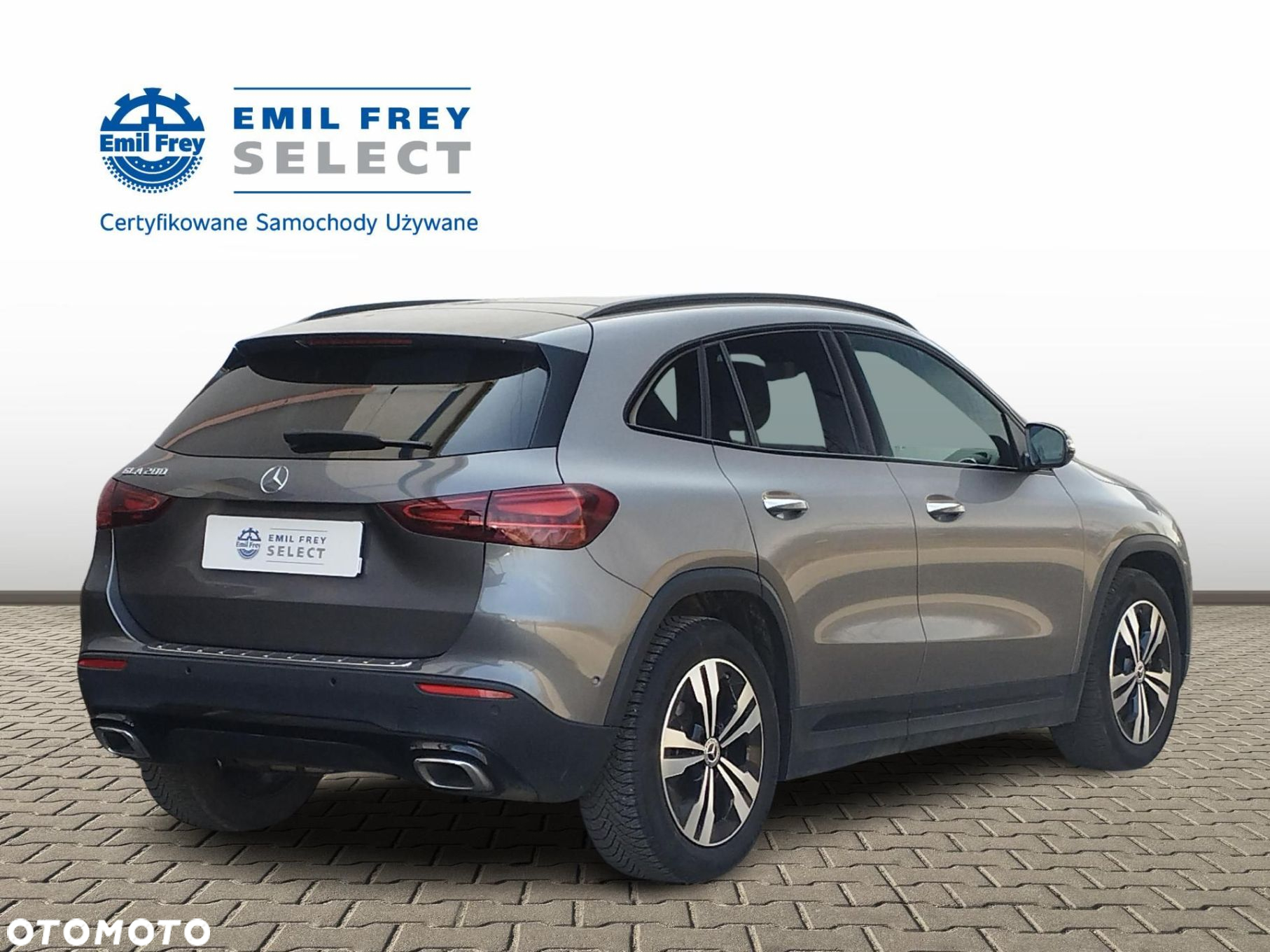 Mercedes-Benz GLA - 5