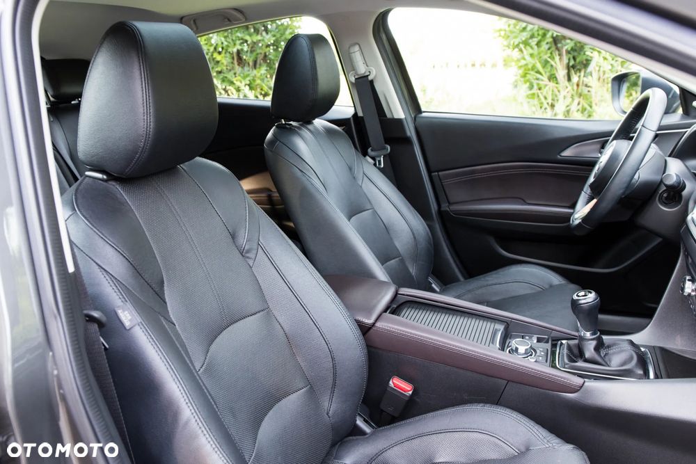 Mazda 3 - 15