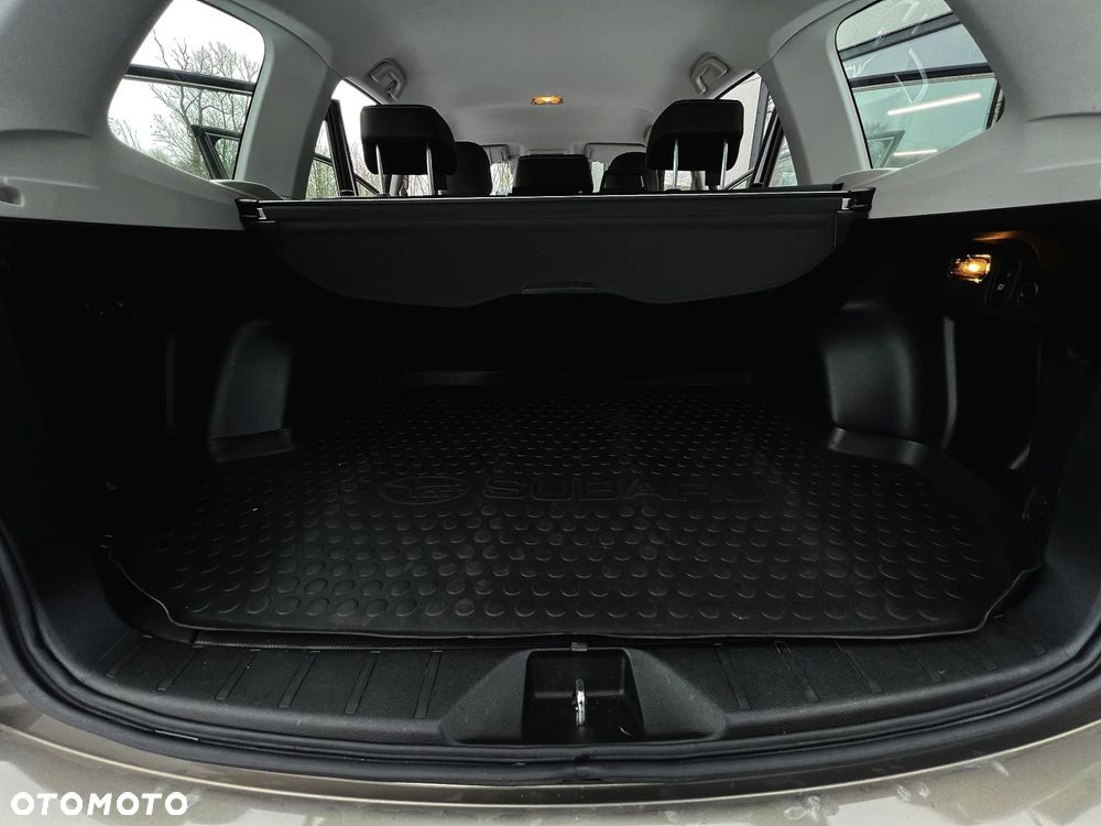 Subaru Forester 2.0 i Platinum Lineartronic - 32