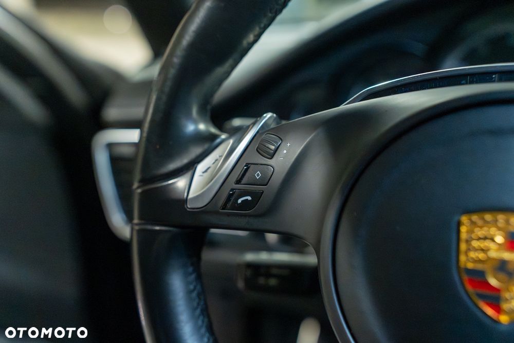 Porsche Panamera Turbo Executive - 17