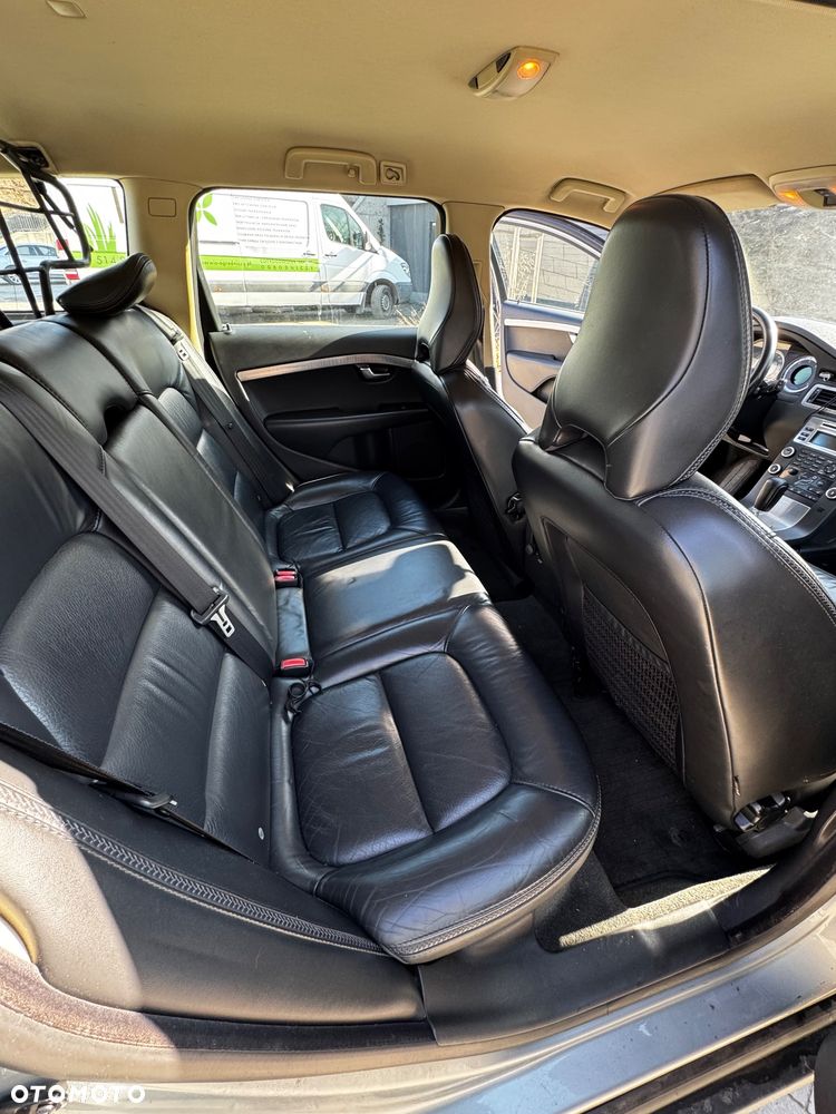Volvo XC 70 D5 AWD Kinetic - 17