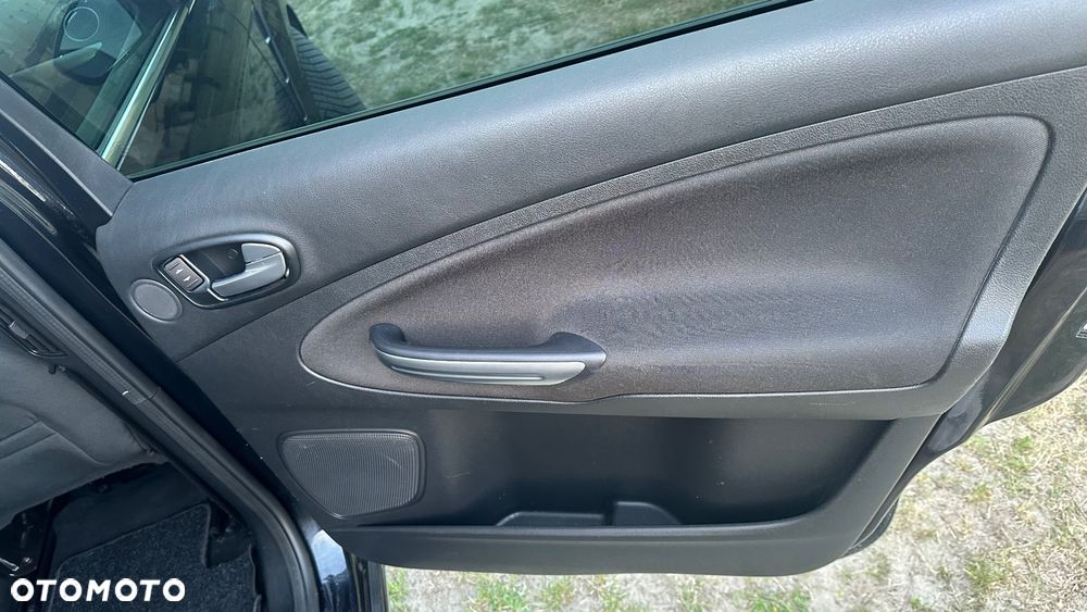 Ford S-Max 2.0 TDCi DPF Titanium - 18