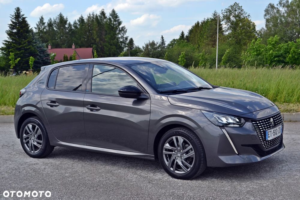 Peugeot 208 - 3