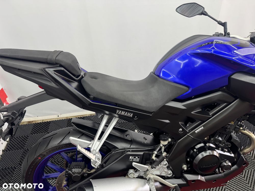 Yamaha MT - 28