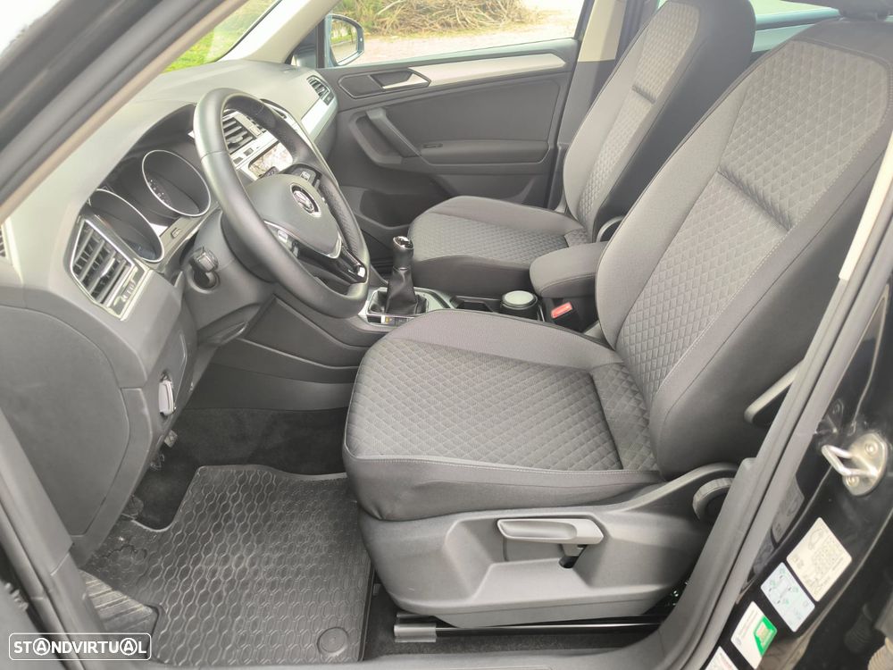 VW Tiguan 1.6 TDI Confortline - 23
