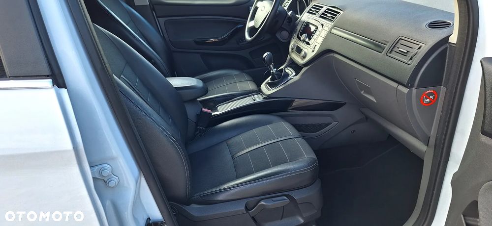 Ford Kuga 2.0 TDCi 2x4 Titanium - 14