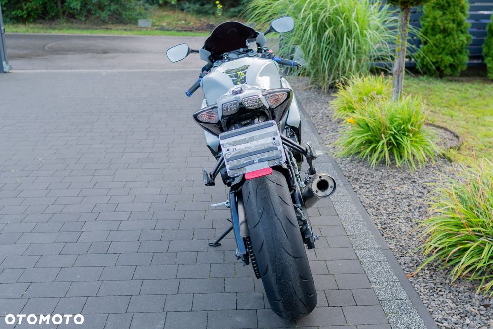 Suzuki GSX-R - 9