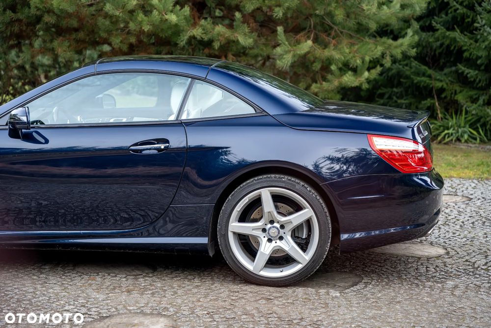 Mercedes-Benz SL 400 9G-TRONIC designo edition - 17