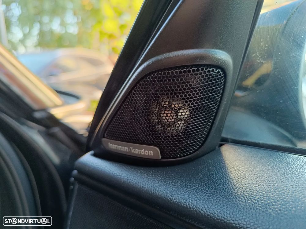 MINI Countryman Cooper SE Premium P. Essential Auto - 40
