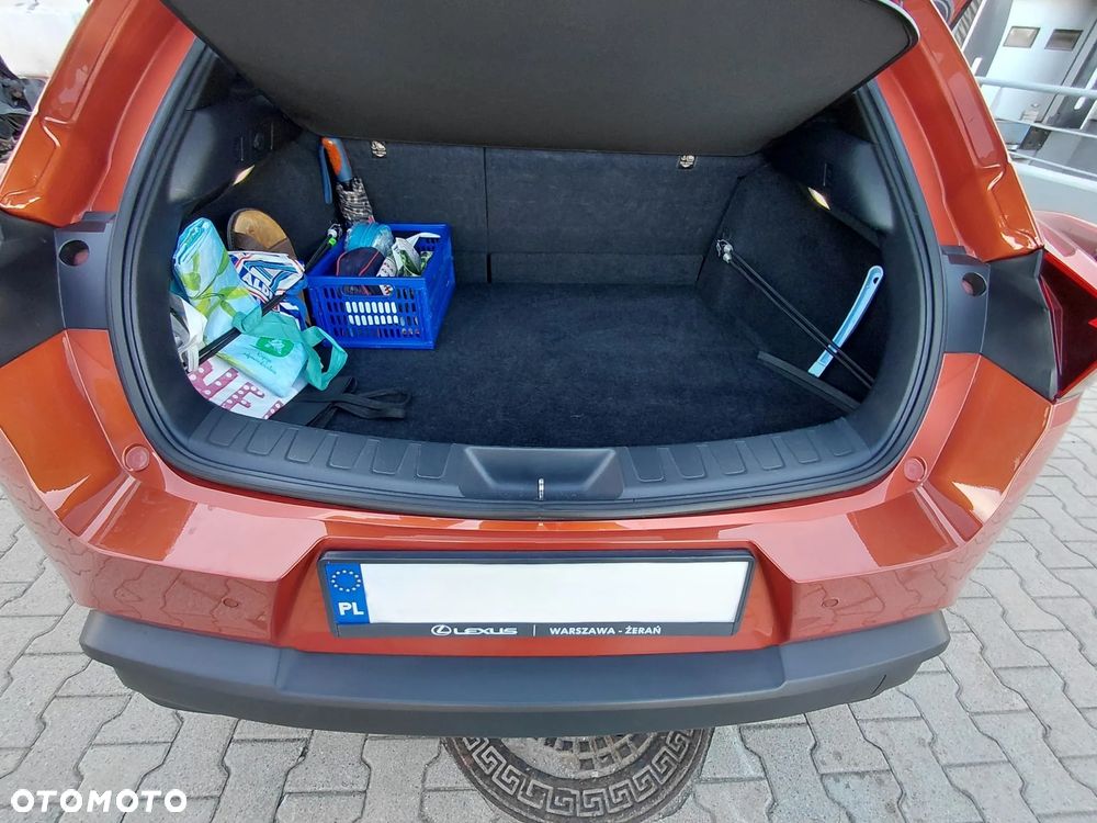 Lexus UX - 4