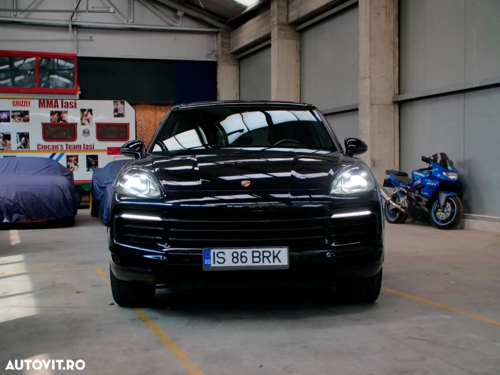 PORSCHE Cayenne 2018