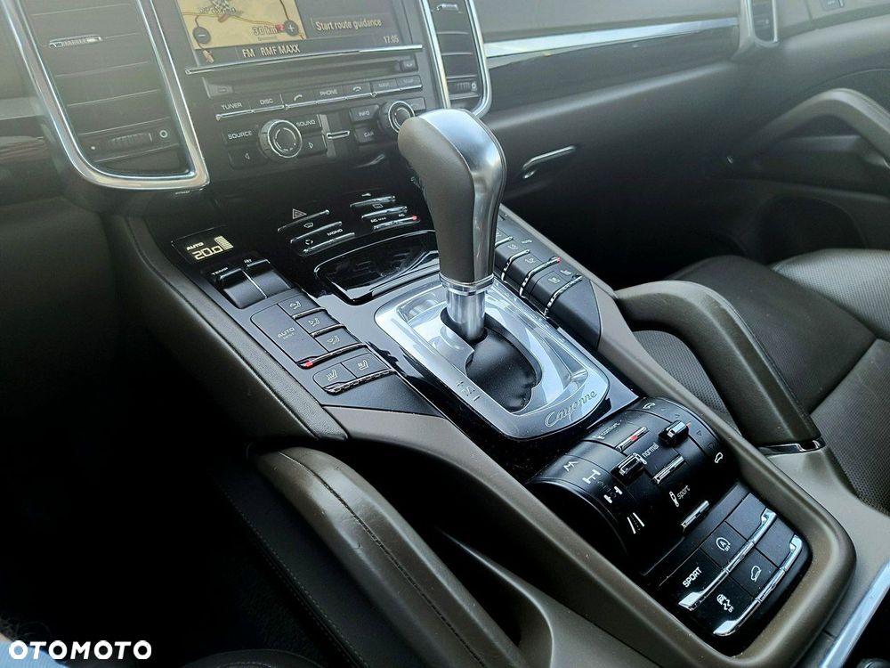 Porsche Cayenne Diesel Tiptronic S - 28