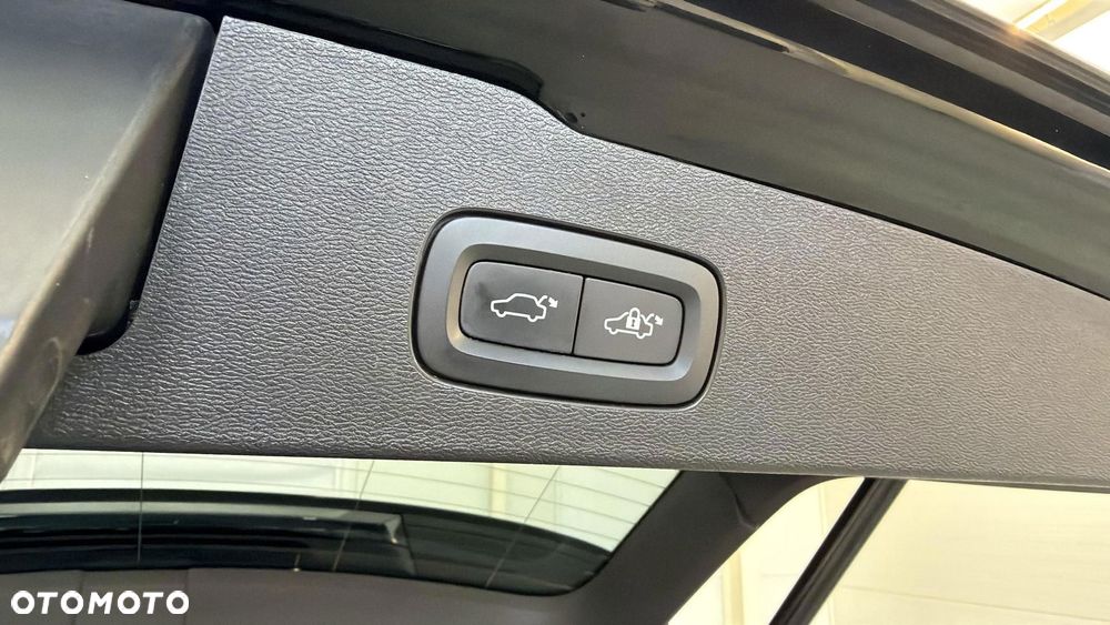 Volvo V60 B4 D Plus Bright - 19