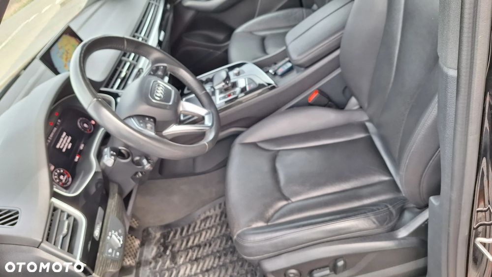 Audi Q7 - 7