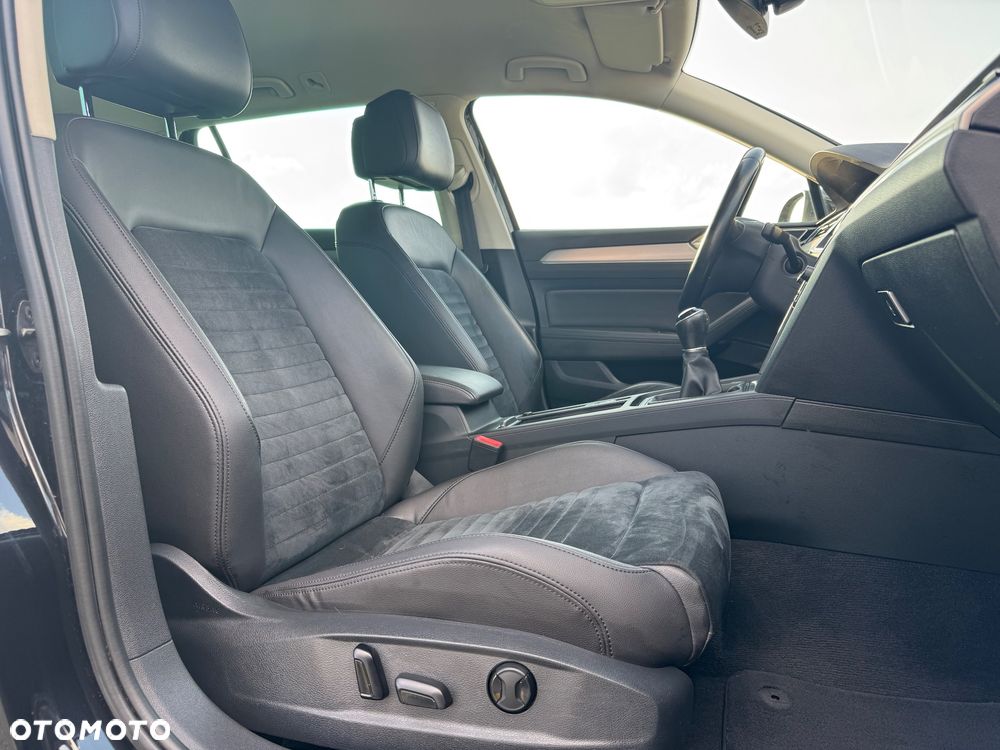 Volkswagen Passat 2.0 TDI BMT Highline - 21