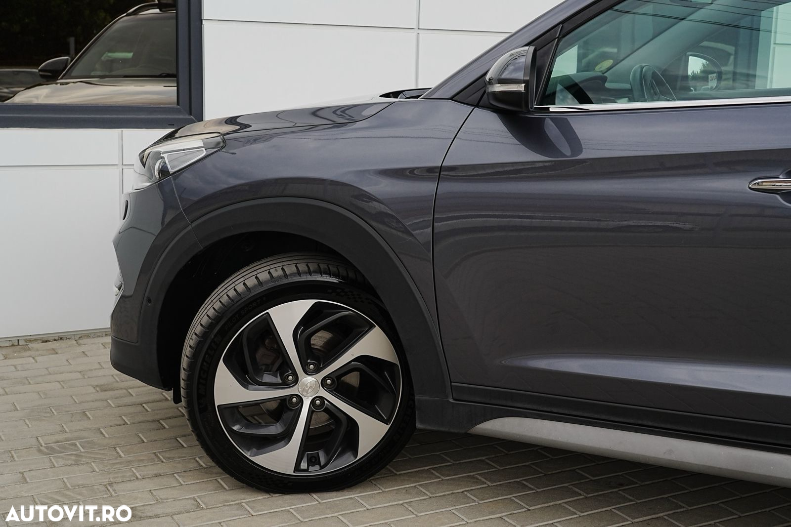 Hyundai Tucson blue 1.7 CRDi 2WD DCT Premium - 29