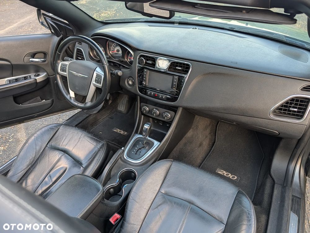 Chrysler 200 - 23
