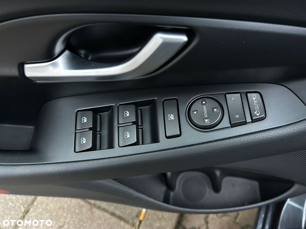 Hyundai i30 1.5 T-GDI 48V-Hybrid DCT Trend - 23